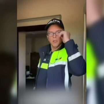 Polițist din Tulcea lovit telefonul unei persoane care îl filma