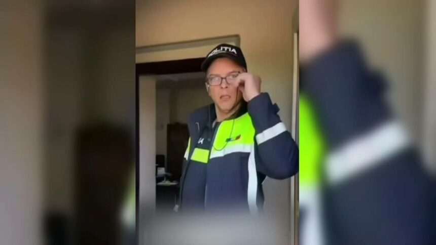 img-473 Polițist din Tulcea lovit telefonul unei persoane care îl filma