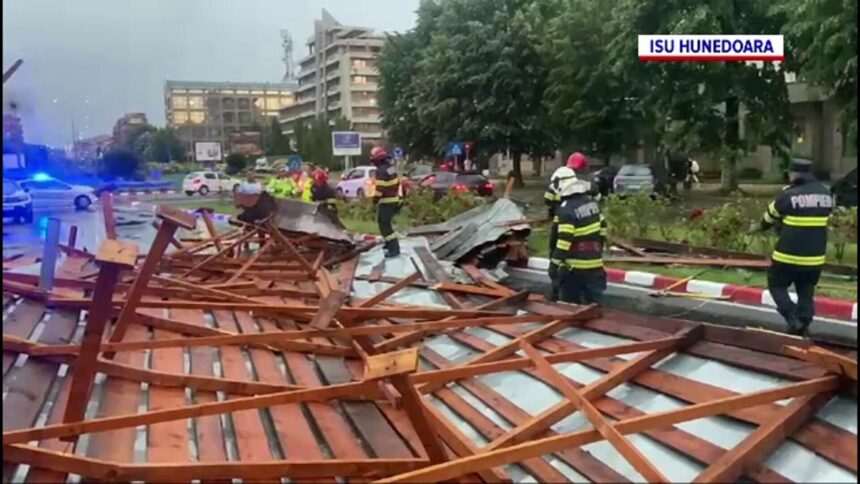 Fenomene meteo extreme în mai multe zone din România