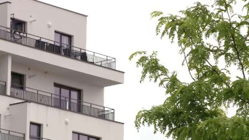 img-681 Tot mai mulți români aleg să-și refinanțeze creditele: Băncile se întrec în oferte cu dobânzi fixe sub 5%