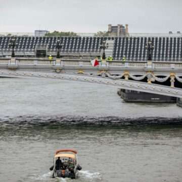 img-767 Scandalul parizienilor care își fac nevoile în râul Sena