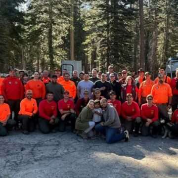 img-799 Copilul de 4 ani găsit în siguranță după ce a supraviețuit 24 de ore singur într-o pădure