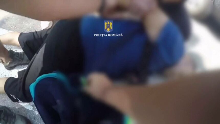 img Bărbat din Dâmbovița prins vânzând un pistol și opt cartușe