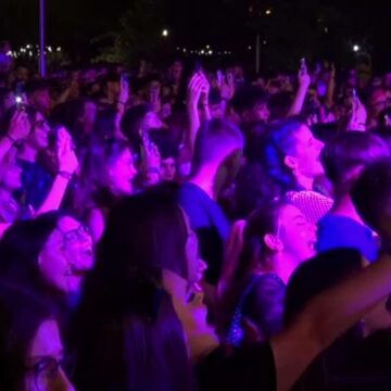 img Festival dedicat tinerilor, la Bacău: Ce artiști au încântat publicul