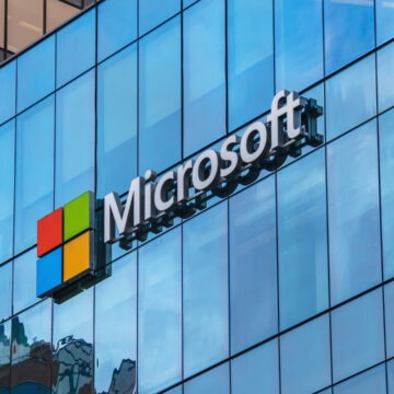 img Lumea răsuflă uşurată şi începe să depăşească haosul generat de pana informatică de la Microsoft