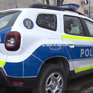 img Polițist din Caransebeș, amendat după un accident la volanul mașinii de poliție