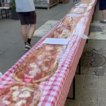 img Pizza de record mondial: O echipă din Luxemburg a preparat o pizza de 101 metri