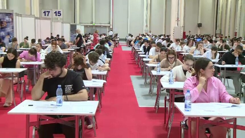 img În jur de 10.000 de candidați au susținut admiterea la universitățile publice de medicină din țară