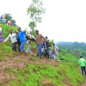 img Tragedie în Etiopia: Peste 220 de persoane au murit în urma unei alunecări masive de teren