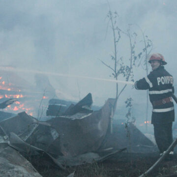 img Intervenție exemplară a pompierilor români în Franța