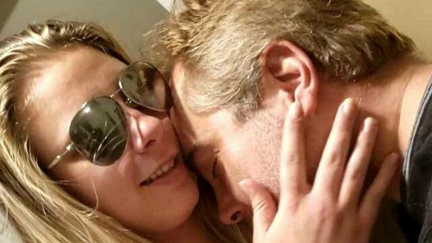 img Tânără și-a smuls ochii din orbite într-o psihoză a drogurilor și își reconstruiește viața fără vedere