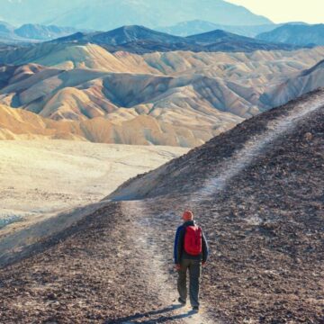 img Un turist s-a ales cu arsuri de gradul III în Valea Morții