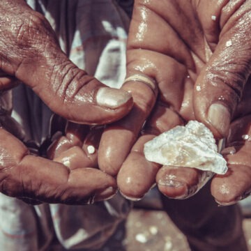 img Descoperire uimitoare: Un muncitor a găsit un diamant valoros într-o mină din India
