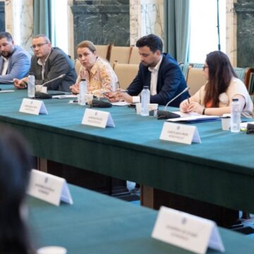 img Guvernul României discută cu mediul academic despre reducerea gazelor cu efect de seră