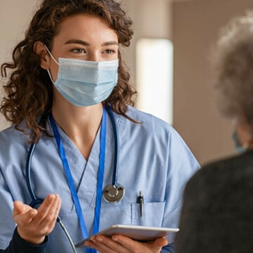 img Creștere alarmantă a numărului de cazuri COVID-19 în perioada concediilor