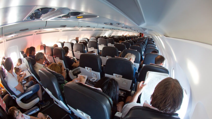 img Scandal în avion: Bărbatul și-a bătut soția în timp ce se aflau în vacanță