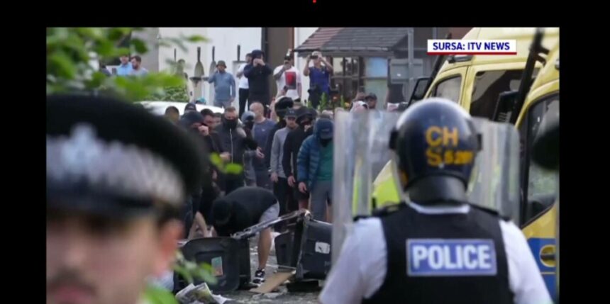 Violentele din oraselul Southport: Atac in horror si manifestatii cu politia