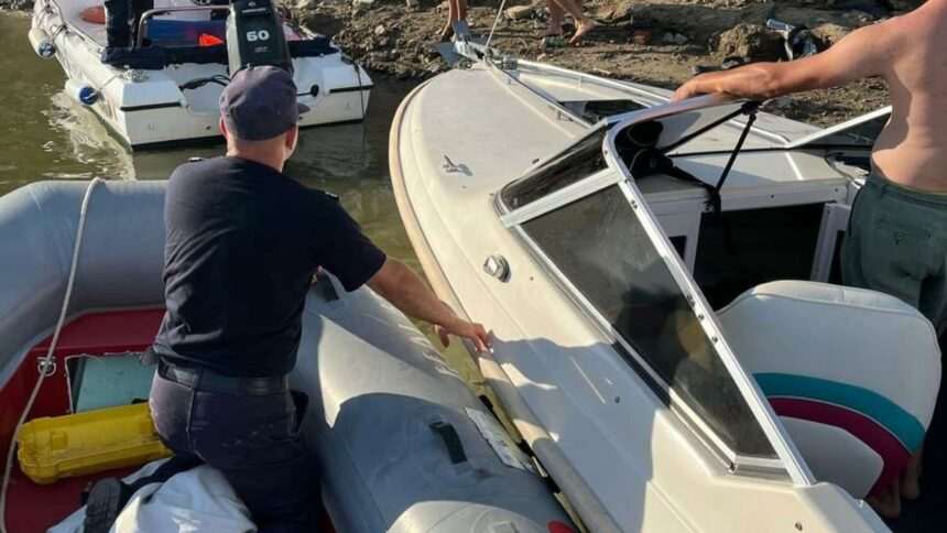 img-217 Salvarea a cinci bărbați dintr-un vas în derivă pe Dunăre