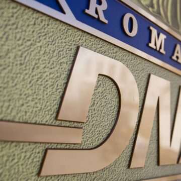 img-221 Șeful ANAF Giurgiu, Mihai Sebe, reținut de procurorii DNA pentru trafic de influență