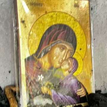 img-26 Icoana cu Maica Domnului salvata miraculos din incendiu