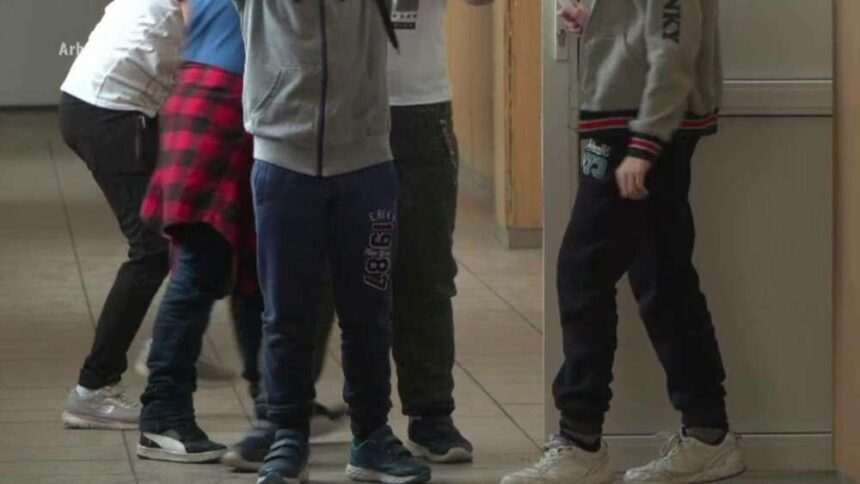 img-34 Scandalul de la o școală din Galați: acuzații de persecuție asupra unui elev