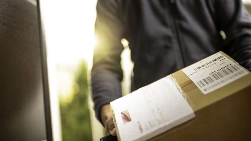 img-340 Bărbat din Giurgiu arestat pentru trafic de droguri: Ce s-a găsit în coletul suspect