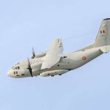 img-394 Delegația României pentru summitul NATO de la Washington a plecat cu un avion militar, după ce TAROM și-a anulat cursele