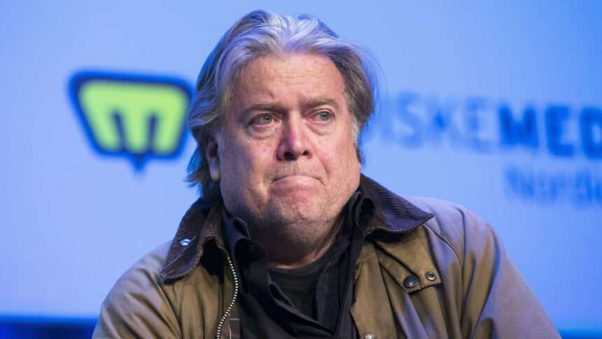 img-40 Steve Bannon se preda pentru a executa o sentinţă de 4 luni de închisoare