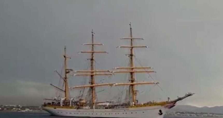 img-410 Nava-școală „Mircea”, lovită de o furtună puternică în zona canalului Corint. Au fost ore pline de provocări