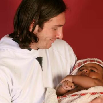 img-456 Coincidență fabuloasă: ”Începutul a două legende” – Lamine Yamal, senzația de 16 ani a Spaniei, în brațele lui Messi