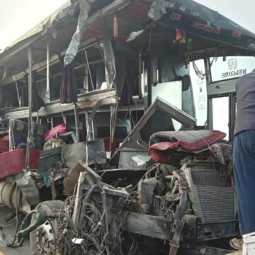 img-504 Tragedie în India: Cel puțin 18 oameni au murit în urma unui accident rutier