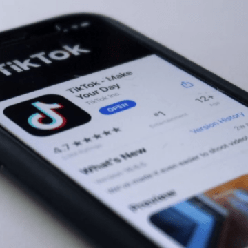 img-60 Fenomenul cerșetoriei digitale: cum fac bani creatorii de conținut români pe TikTok