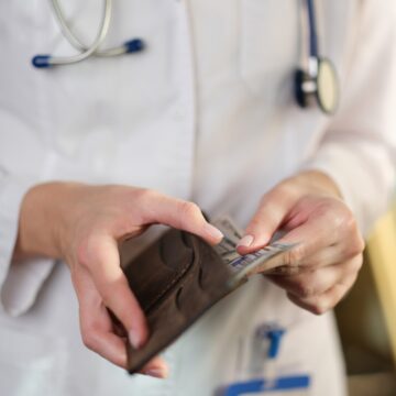 img-624 Explicatia oficiala pentru scaderea cu 100 de lei a salariului mediu net in Romania