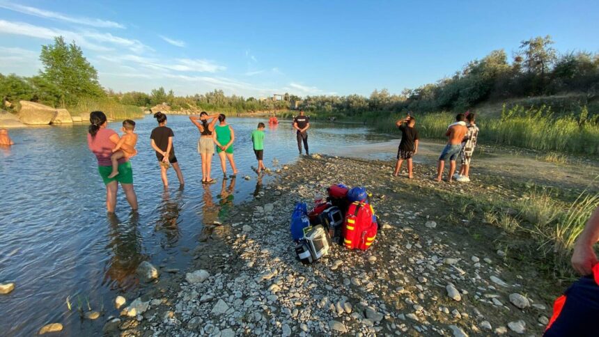img-741 Tragedie în Buzău: Doi bărbați și un copil s-au înecat în apele unui canal de irigații și ale râului Buzău