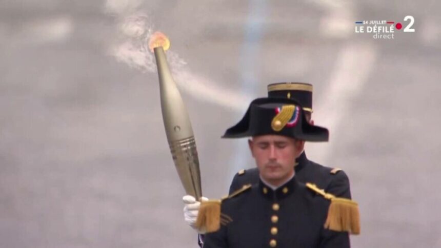 img-744 Ștafeta flăcării olimpice la Paris – Parada de Ziua Națională a Franței