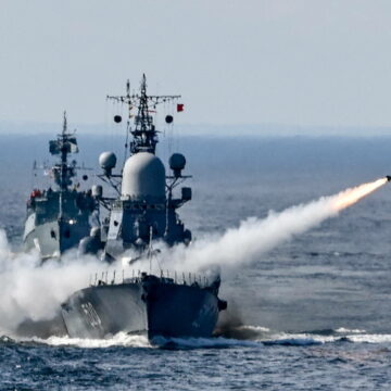 img Exerciții navale cu muniție reală în Marea Chinei de Sud între Rusia și China