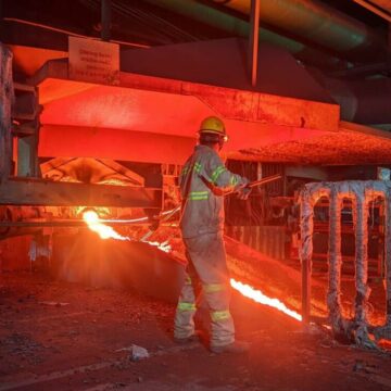 img Incendiu într-un centru comercial din China: 6 persoane decedate și 30 salvate