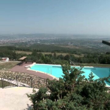 img Valentin Băbuțan din Bistrița a investit într-o piscină la curte: costuri și beneficii