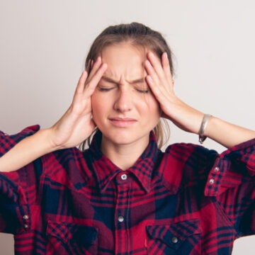 img De ce ar fi femeile mai predispuse la migrene în timpul menstruației