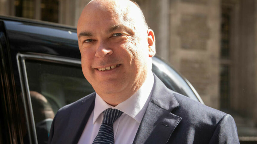 Tragedie pe mare: Dispariția miliardarului Mike Lynch, supranumit „Bill Gates al Marii Britanii”