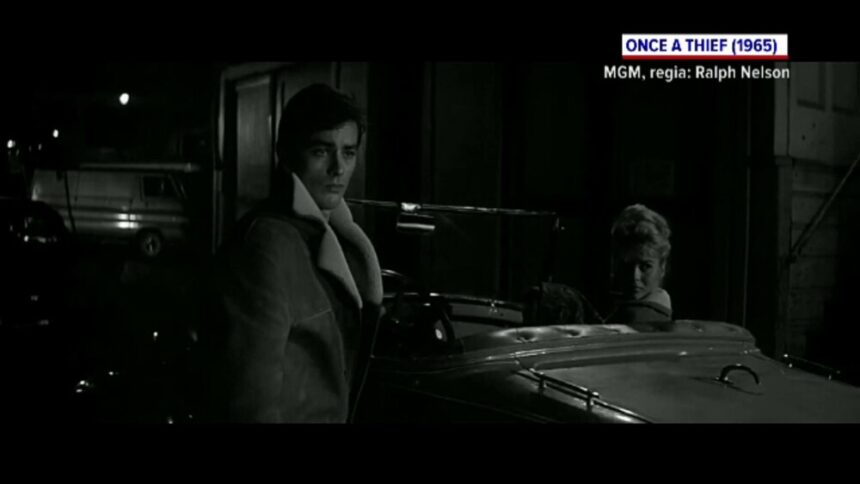 img Moda din perioada comunistă, revoluționată de Alain Delon