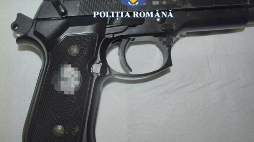 img Doi indivizi au tras cu o armă în geamurile unui restaurant din Mangalia. Au fost prinşi când încercau să iasă din ţară