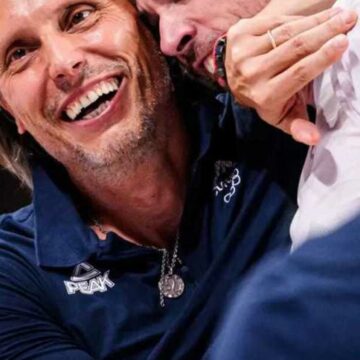 img Românul care scrie istorie la Paris – Geani Creţu califică naționala de volei masculin a Sloveniei în sferturile Jocurilor Olimpice