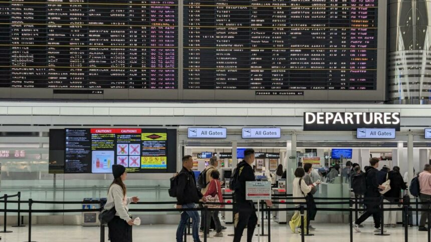img Scandalul provocat de pierderea unei perechi de foarfece la un aeroport din Japonia