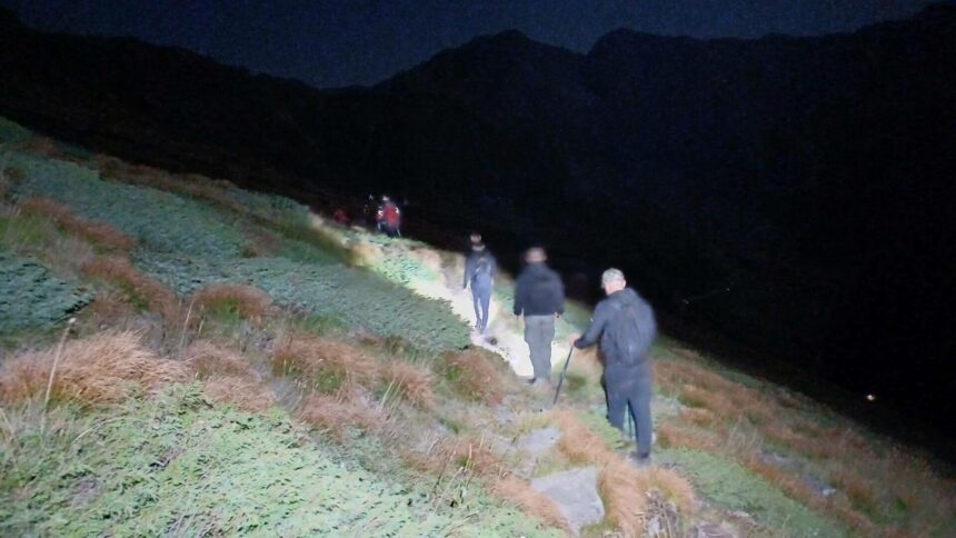 img Experiență epuizantă în Munții Făgăraș: Trei tineri ajung pe Vârful Negoiu după 22 de ore