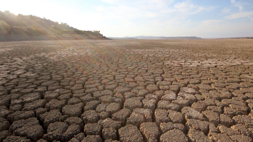 img Stațiunea Colibița din România rămasă fără apă potabilă din cauza secetei
