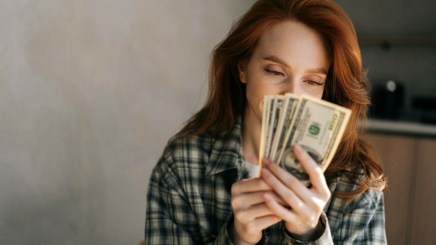 img Scandalul ecrocheriei macabre: o britanică a mințit că fiul ei are cancer pentru a primi bani de la o fundație caritabilă