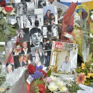 img Înmormântarea lui Alain Delon: detalii despre ceremonie și participanți