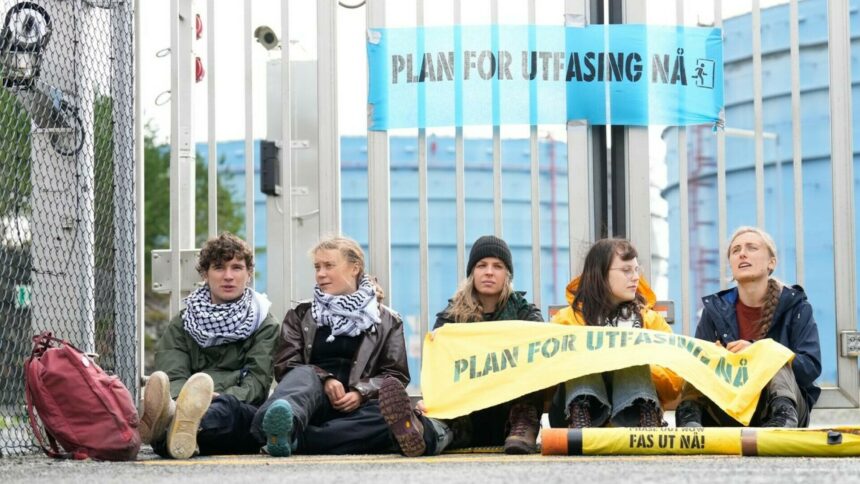 img Protestul lui Greta Thunberg și Extinction Rebellion împotriva uzinei norvegiene de prelucrare a gazelor