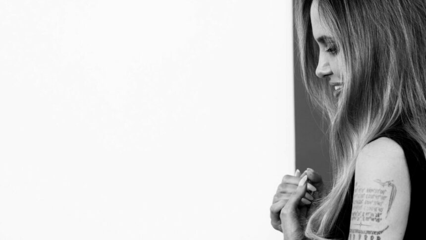 img Angelina Jolie, emoționată până la lacrimi la Festivalul de Film de la Veneția